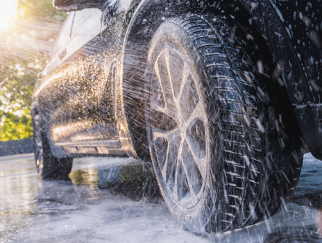 ล้างรถยนต์เบื้องต้นอย่างไรให้มืออาชีพ